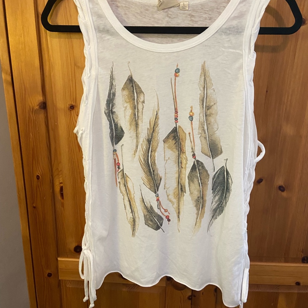 White Feather Print Sleeveless Top